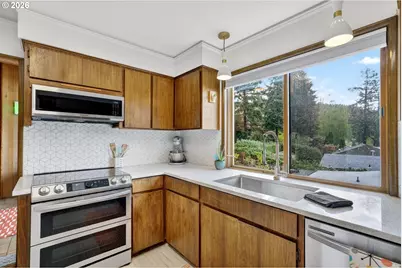 4308 SW Chesapeak Ave, Portland, OR 97239 - Photo 16