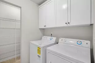 9259 SW Chopin Ln, Portland, OR 97225 - Photo 22