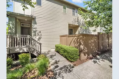 9259 SW Chopin Ln, Portland, OR 97225 - Photo 2