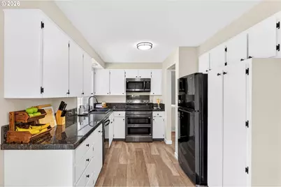 17002 SE Bush St, Portland, OR 97236 - Photo 10
