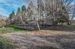 2739 Wyeast Rd, Hood River, OR 97031 - Photo 20