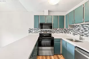 23850 NE Treehill Dr, Wood Village, OR 97060 - Photo 12