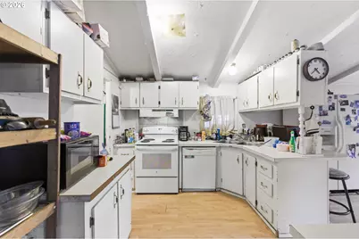 1423 47th Ave, Sweet Home, OR 97386 - Photo 6