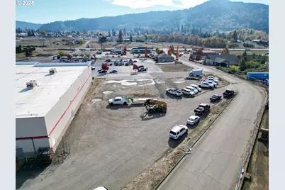 324 Dakota St, Sutherlin, OR 97479 - Photo 6