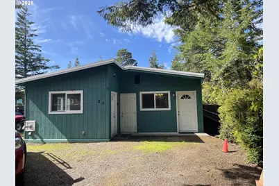 29 Easy St, Florence, OR 97439 - Photo 1