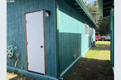 29 Easy St, Florence, OR 97439 - Photo 36