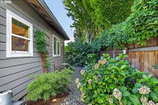 1663 5th St, Hood River, OR 97031 - Photo 40