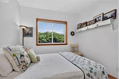 1663 5th St, Hood River, OR 97031 - Photo 22