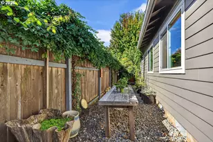 1663 5th St, Hood River, OR 97031 - Photo 42
