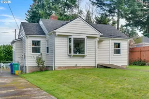 3556 NE 112th Ave, Portland, OR 97220 - Photo 2