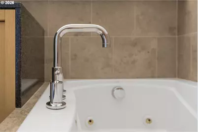 1001 NW Lovejoy St #505, Portland, OR 97209 - Photo 28