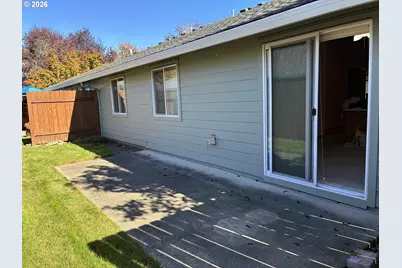 2349 SE 62nd Ln, Hillsboro, OR 97123 - Photo 2