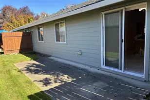 2349 SE 62nd Ln, Hillsboro, OR 97123 - Photo 2