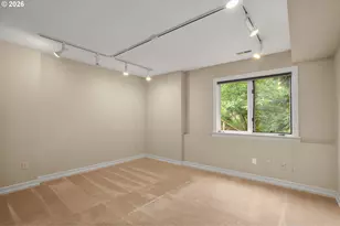 2636 SW 64th Pl, Portland, OR 97225 - Photo 36