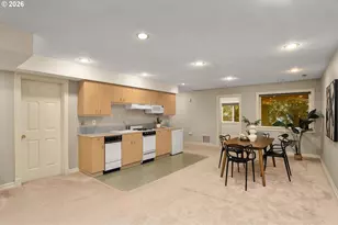 2636 SW 64th Pl, Portland, OR 97225 - Photo 18