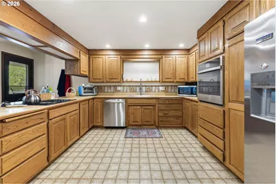 2595 Brussells St, North Bend, OR 97459 - Photo 10