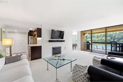 600 SE Marion St #403, Portland, OR 97202 - Photo 4