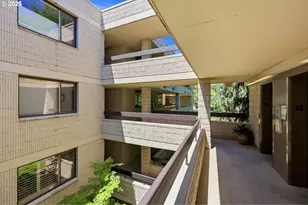 600 SE Marion St, Portland, OR 97202 - Photo 32