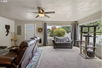 8935 State Highway 38, Drain, OR 97435 - Photo 12