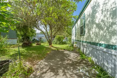 95 Athena Ln, Roseburg, OR 97470 - Photo 28