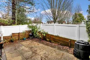 2974 NW Kennedy Ct, Portland, OR 97229 - Photo 34