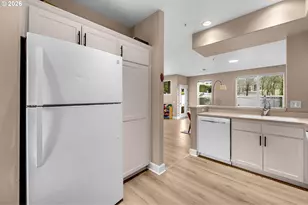 2974 NW Kennedy Ct, Portland, OR 97229 - Photo 12