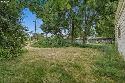 870 Hickory St NE, Salem, OR 97301 - Photo 24