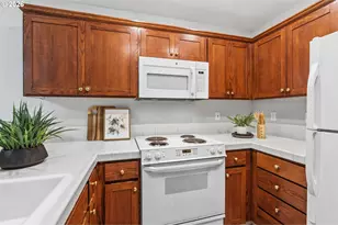 2987 NE Lange Ct, Hillsboro, OR 97124 - Photo 10