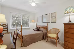 14590 SW Peachtree Dr, Portland, OR 97224 - Photo 28