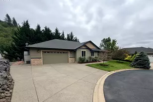 1695 NE Ruby Ct, Roseburg, OR 97470 - Photo 38