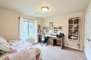 1695 NE Ruby Ct, Roseburg, OR 97470 - Photo 16