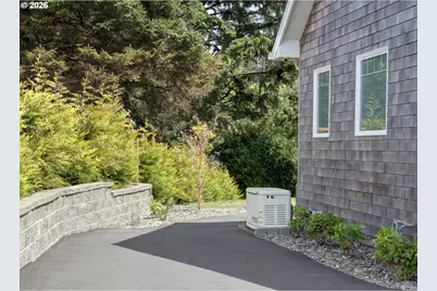 33032 Pacific Bellevue Ln, Warrenton, OR 97146 - Photo 4