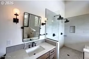 33032 Pacific Bellevue Ln, Warrenton, OR 97146 - Photo 30