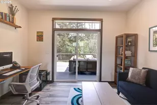 33032 Pacific Bellevue Ln, Warrenton, OR 97146 - Photo 16