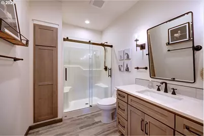 33032 Pacific Bellevue Ln, Warrenton, OR 97146 - Photo 24