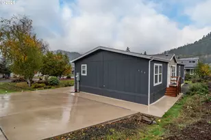 408 Whipple Ave, Drain, OR 97435 - Photo 36