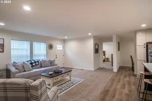 408 Whipple Ave, Drain, OR 97435 - Photo 4