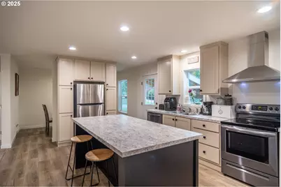 408 Whipple Ave, Drain, OR 97435 - Photo 12