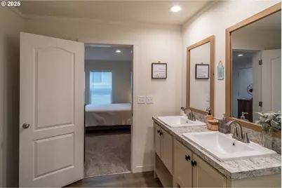 408 Whipple Ave, Drain, OR 97435 - Photo 22