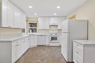 142 Holmes Ln, Oregon City, OR 97045 - Photo 16