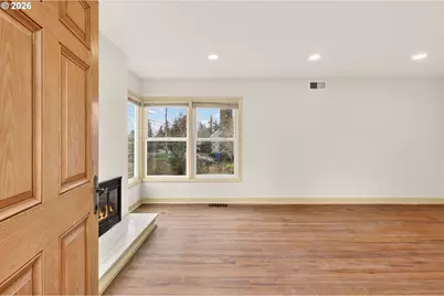 142 Holmes Ln, Oregon City, OR 97045 - Photo 8