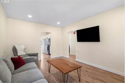 333 20th Ave, Longview, WA 98632 - Photo 8