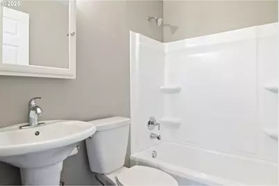 3153 Florida St, Longview, WA 98632 - Photo 8