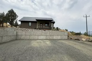 140 SE Bunchgrass Rd, John Day, OR 97845 - Photo 2