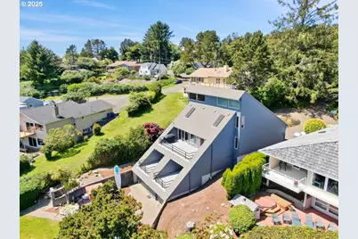 2036 NE Lagoon Ln, Lincoln City, OR 97367 - Photo 8