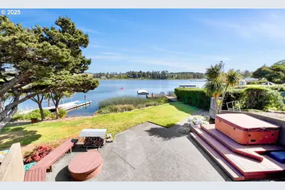 2036 NE Lagoon Ln, Lincoln City, OR 97367 - Photo 44