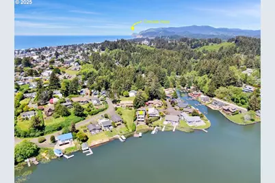 2036 NE Lagoon Ln, Lincoln City, OR 97367 - Photo 12