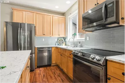 9213 N Endicott Ave, Portland, OR 97217 - Photo 10