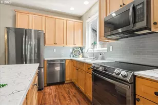 9213 N Endicott Ave, Portland, OR 97217 - Photo 10
