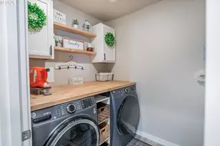 2451 W 9th Ave, Junction City, OR 97448 - Photo 38